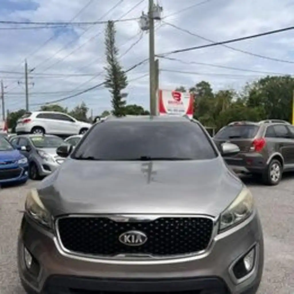 2016 Kia Sorento EX V6 AT's photo