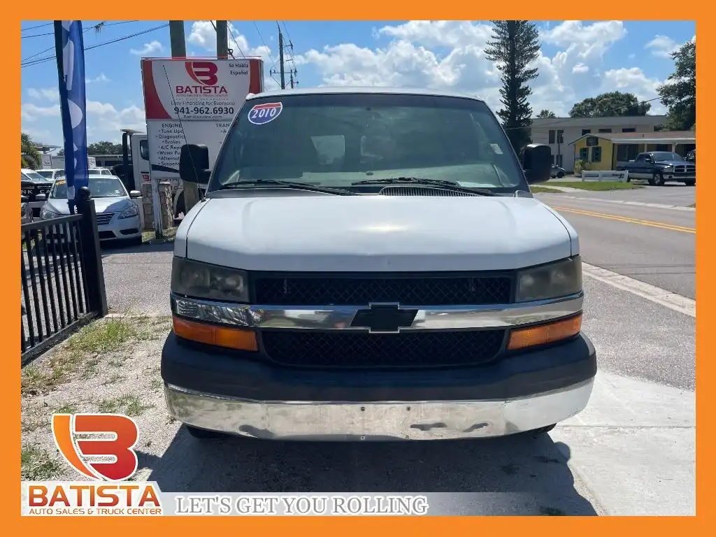 2010 Chevrolet Express 1500 LS's photo