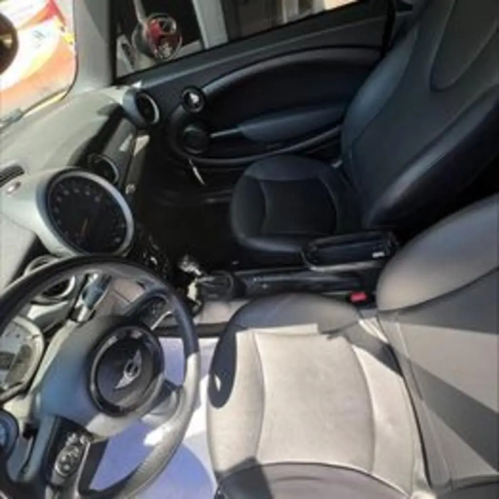 2015 MINI Cooper Base photo 5