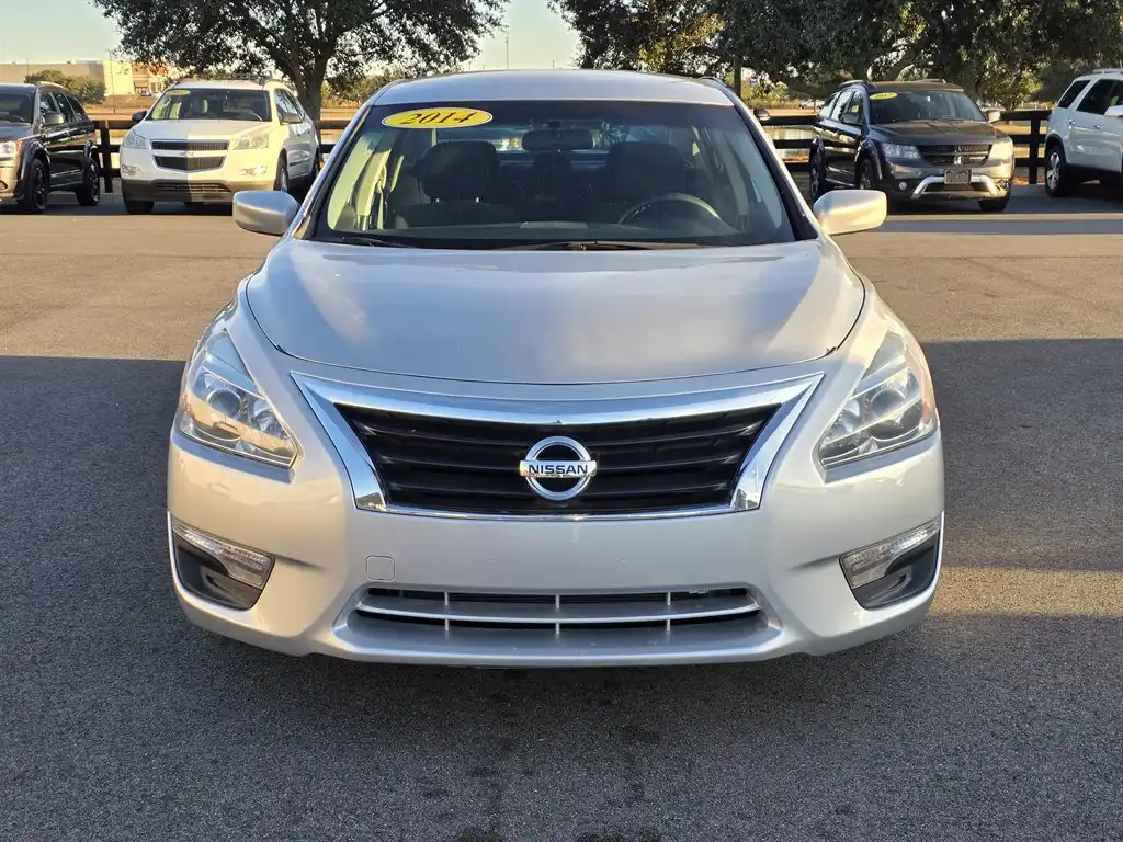 2014 Nissan Altima 2.5's photo