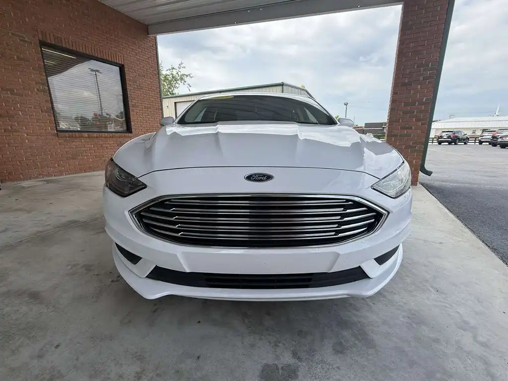 2017 Ford Fusion SE FWD's photo
