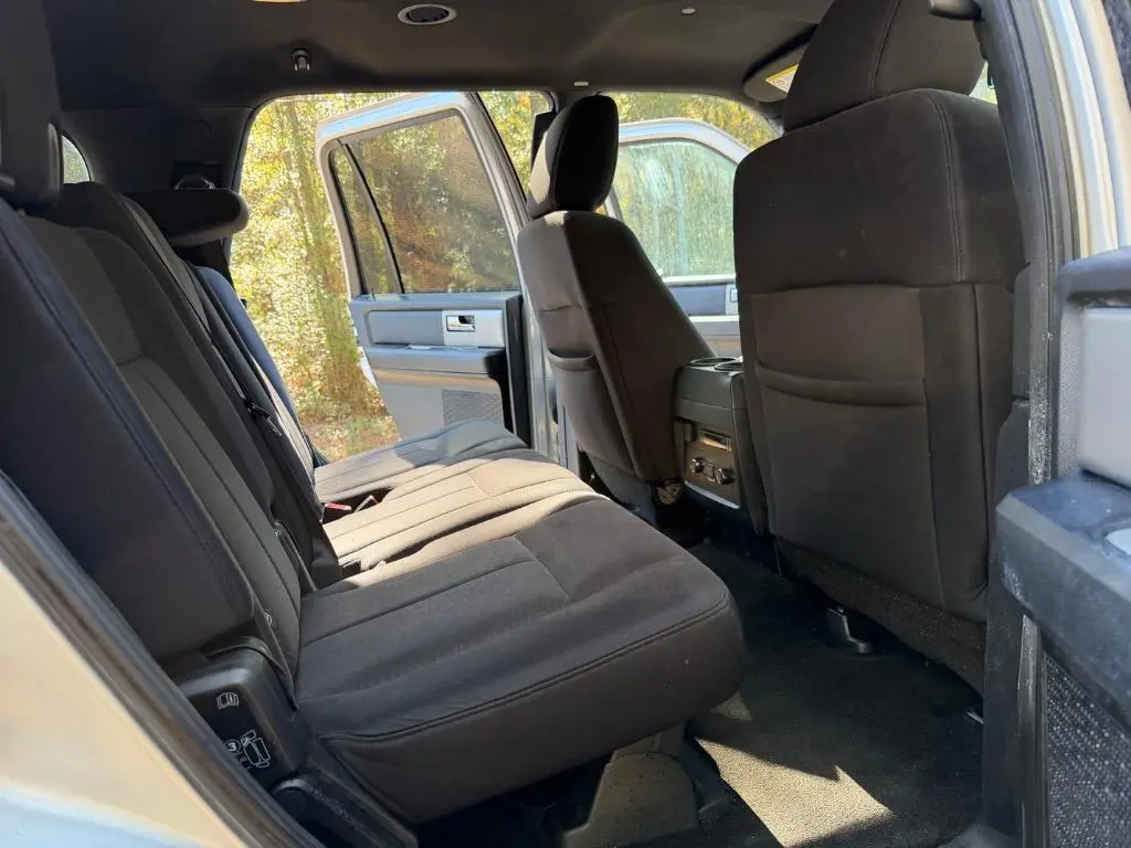 2017 Ford Expedition XLT photo 4