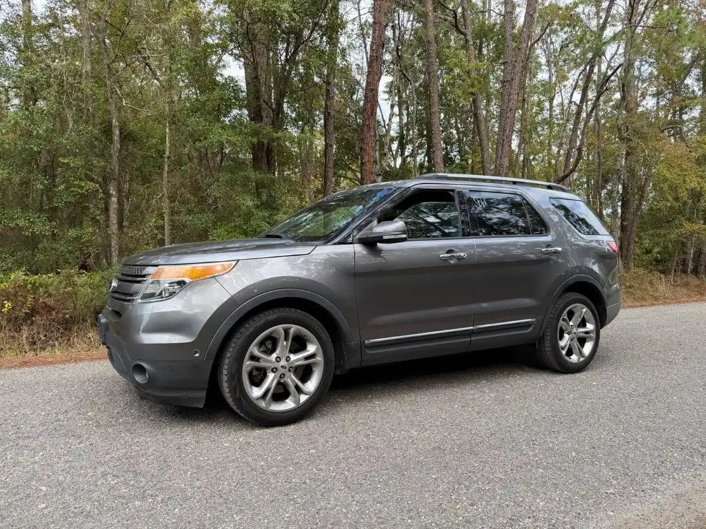 2014 Ford Explorer Limited's photo