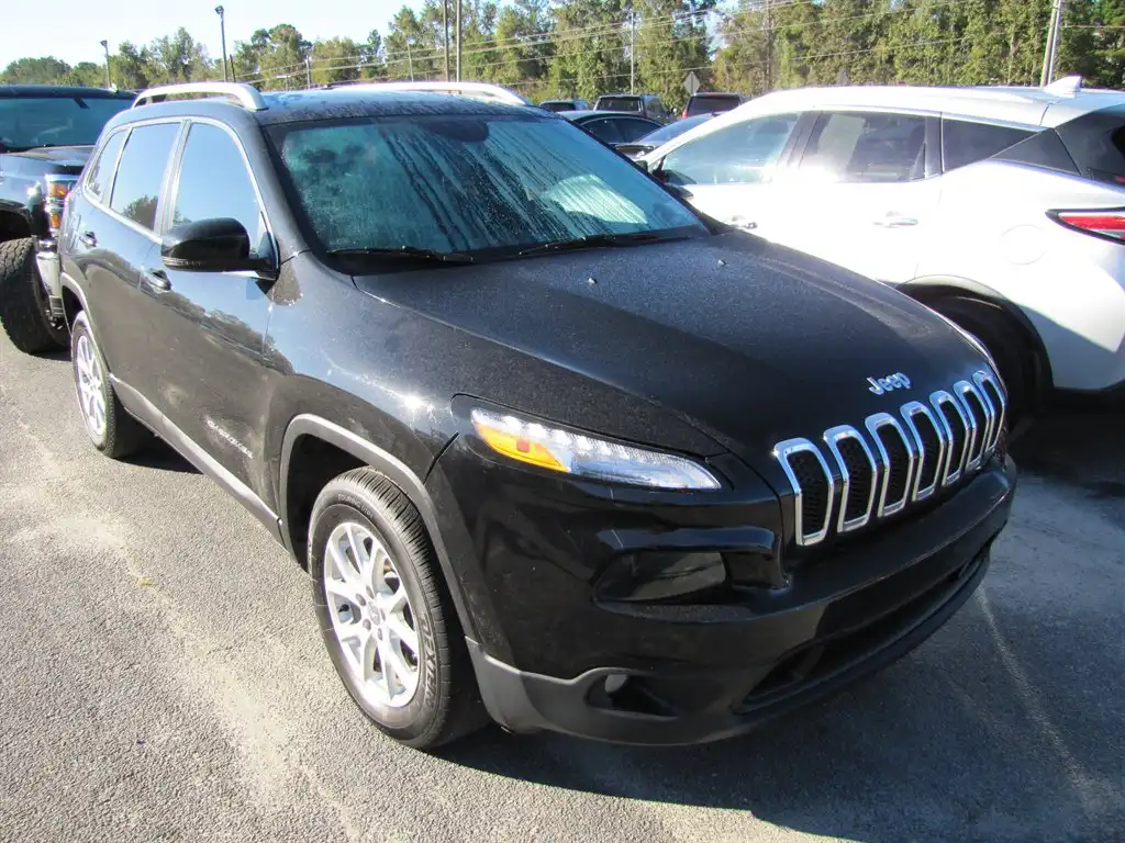 2018 Jeep Cherokee Latitude Plus 4X4's photo
