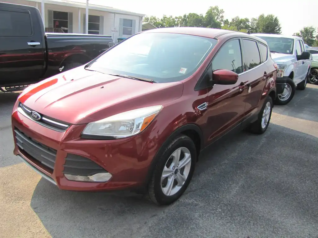 2015 Ford Escape SE's photo