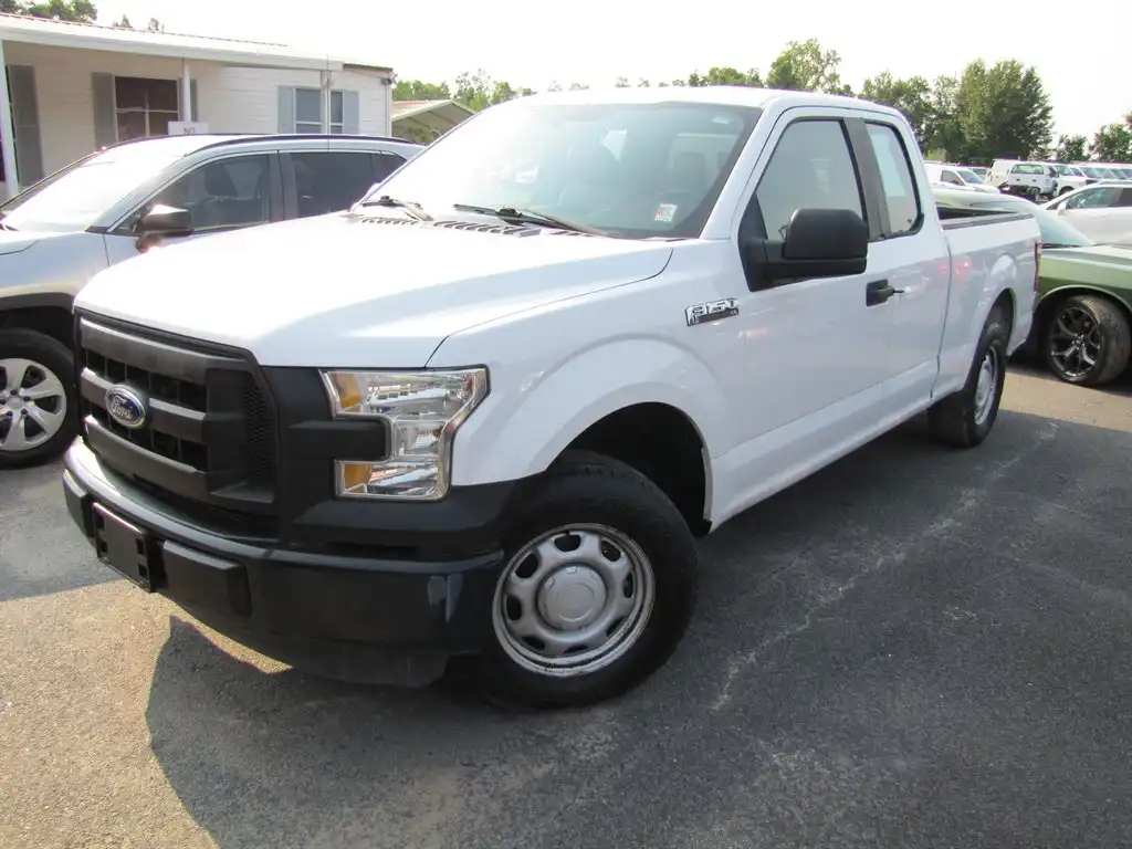 2015 Ford F-150 XL SuperCab 145-in's photo
