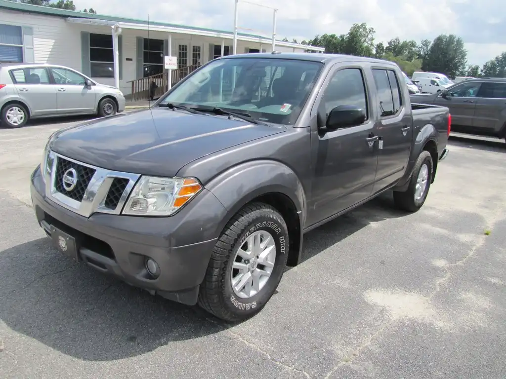 2018 Nissan Frontier 4.0 SV Crew Cab 2WD Auto SWB's photo