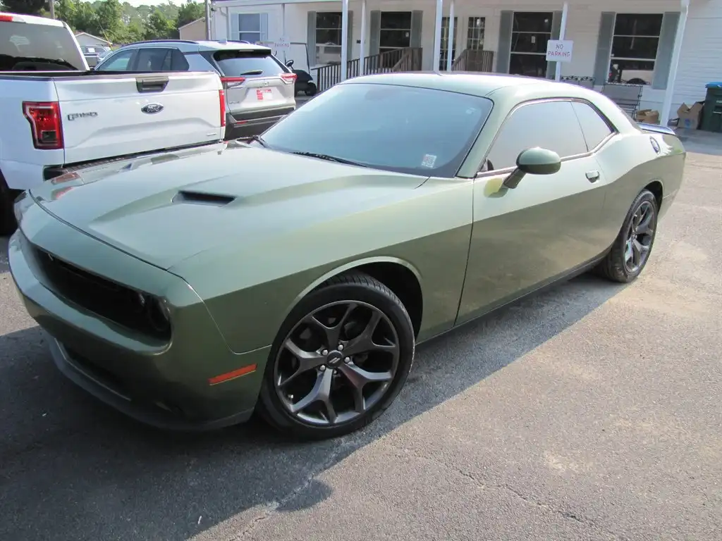 2020 Dodge Challenger SXT Auto's photo