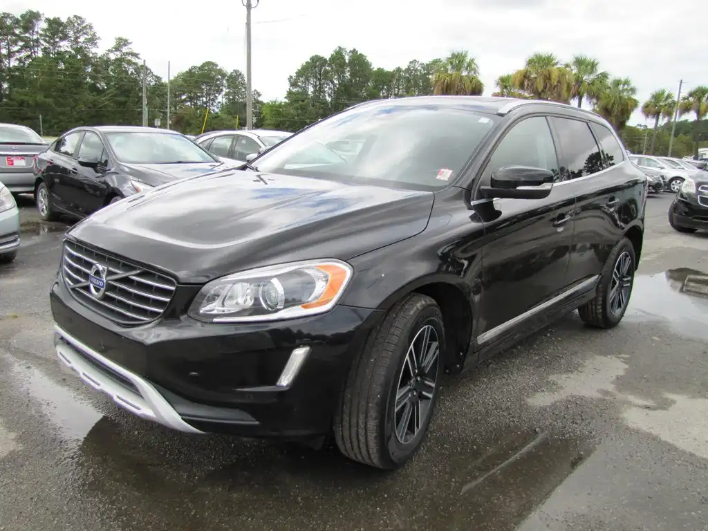 2017 Volvo XC60 T5 Dynamic's photo
