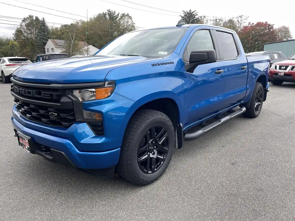 2023 Chevrolet Silverado 1500 Custom 4X4 Crew Cab Short Box's photo