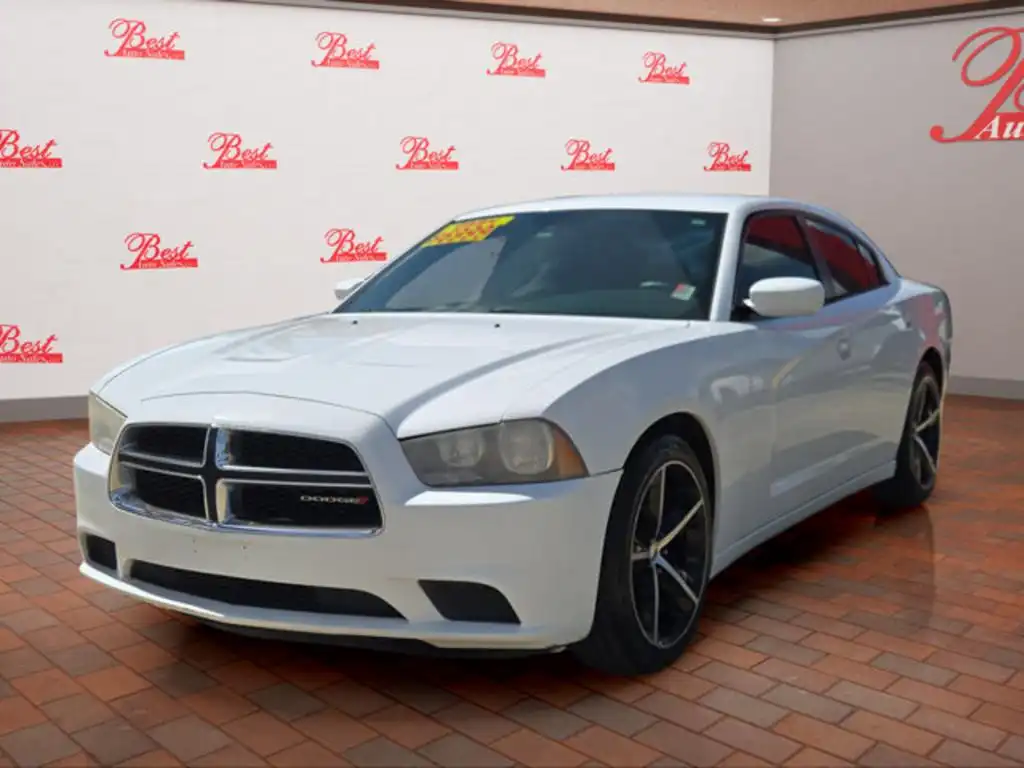 2014 Dodge Charger SE's photo