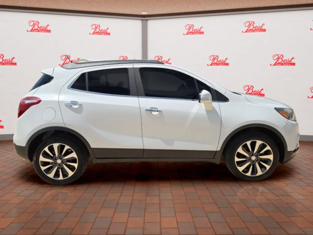 2018 Buick Encore Essence AWD photo 4