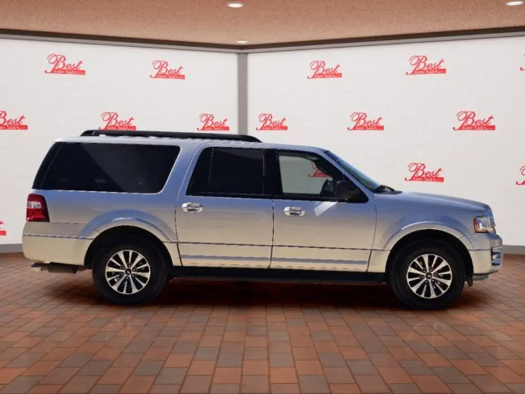 2016 Ford Expedition XLT EL photo 4
