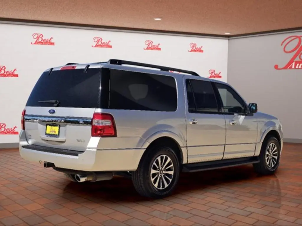 2016 Ford Expedition XLT EL photo 5