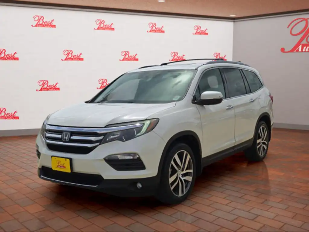 2016 Honda Pilot Touring 2WD's photo