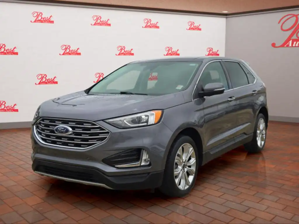 2021 Ford Edge Titanium's photo