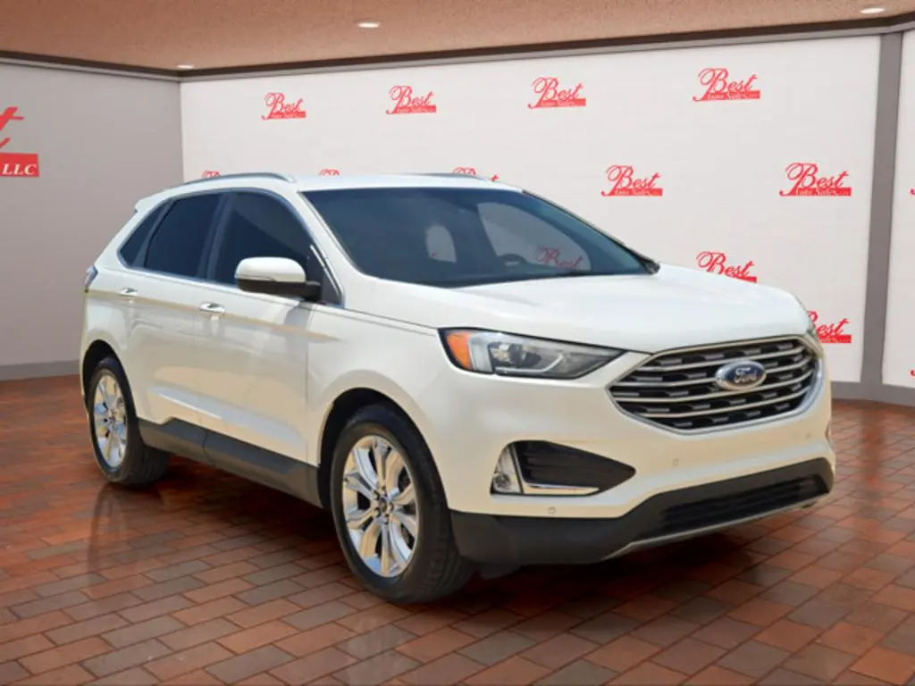 2020 Ford Edge Titanium photo 3