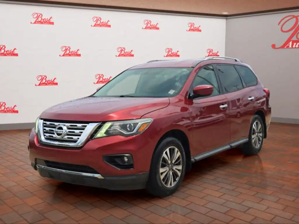 2017 Nissan Pathfinder SV 2WD's photo