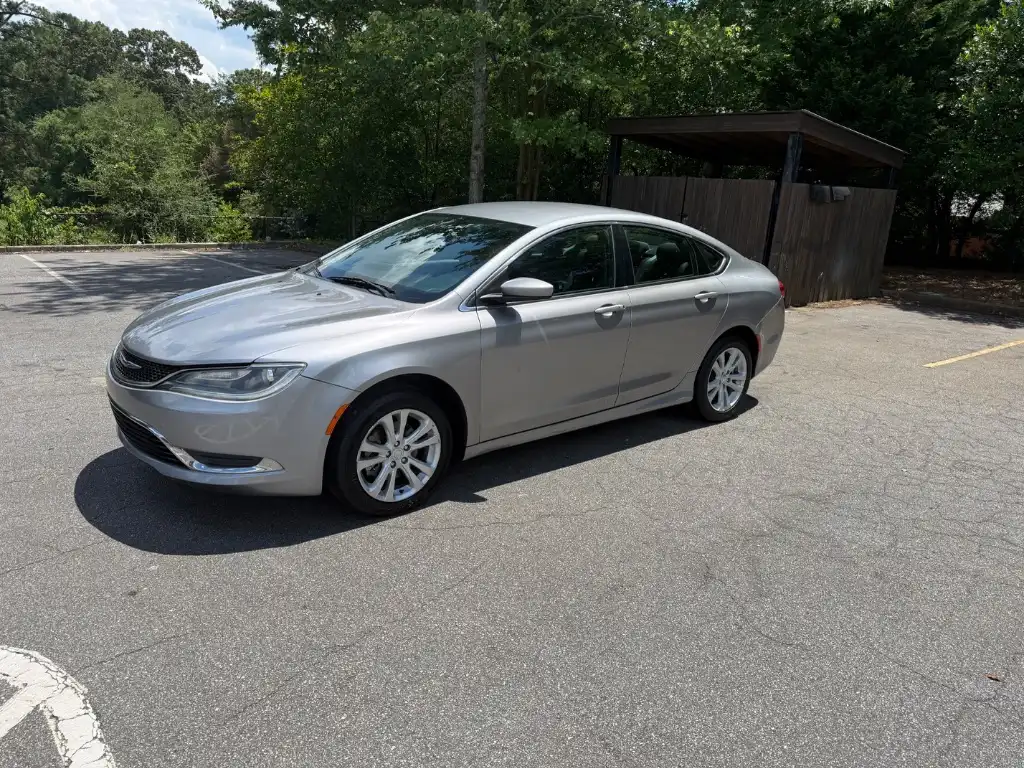 2015 Chrysler 200 Limited's photo