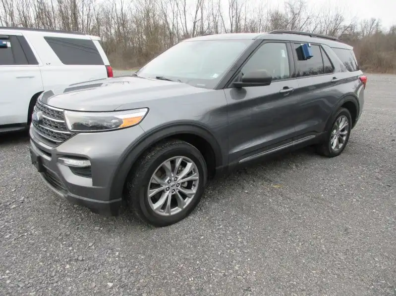 2022 Ford Explorer XLT 4WD's photo