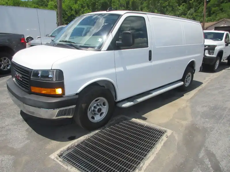 2024 GMC Savana 2500's photo