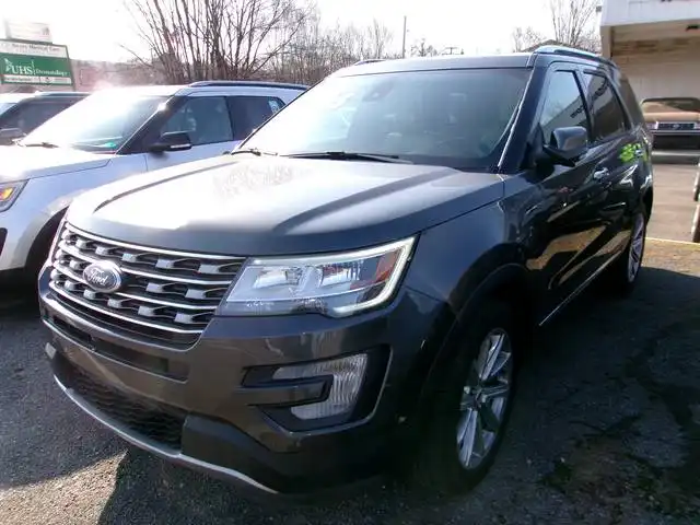 2017 Ford Explorer Limited 4WD's photo