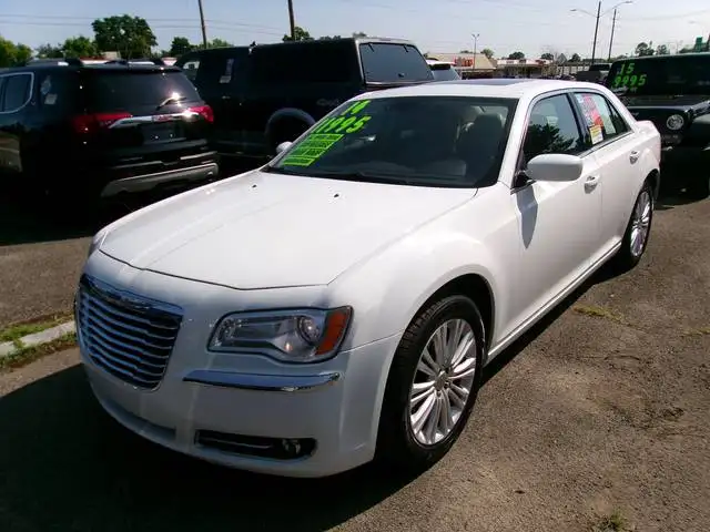 2014 Chrysler 300 AWD's photo