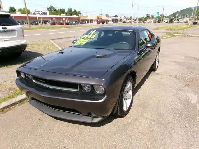 2014 Dodge Challenger SXT Plus's photo