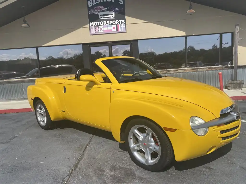 2004 Chevrolet SSR LS's photo