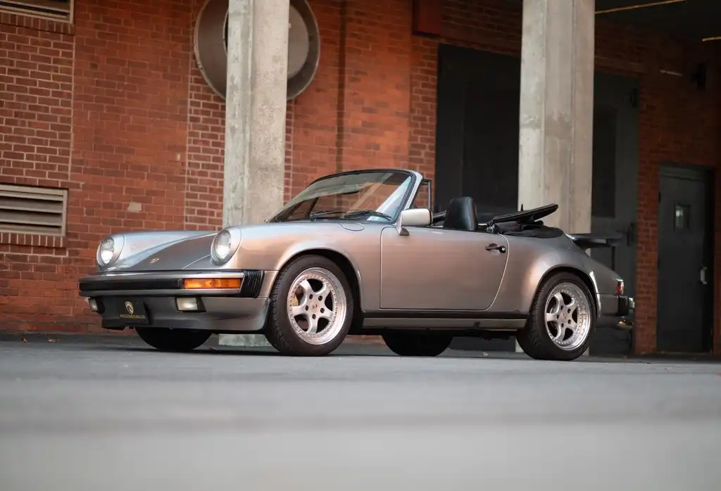 1986 Porsche 911 Carrera Cabriolet's photo