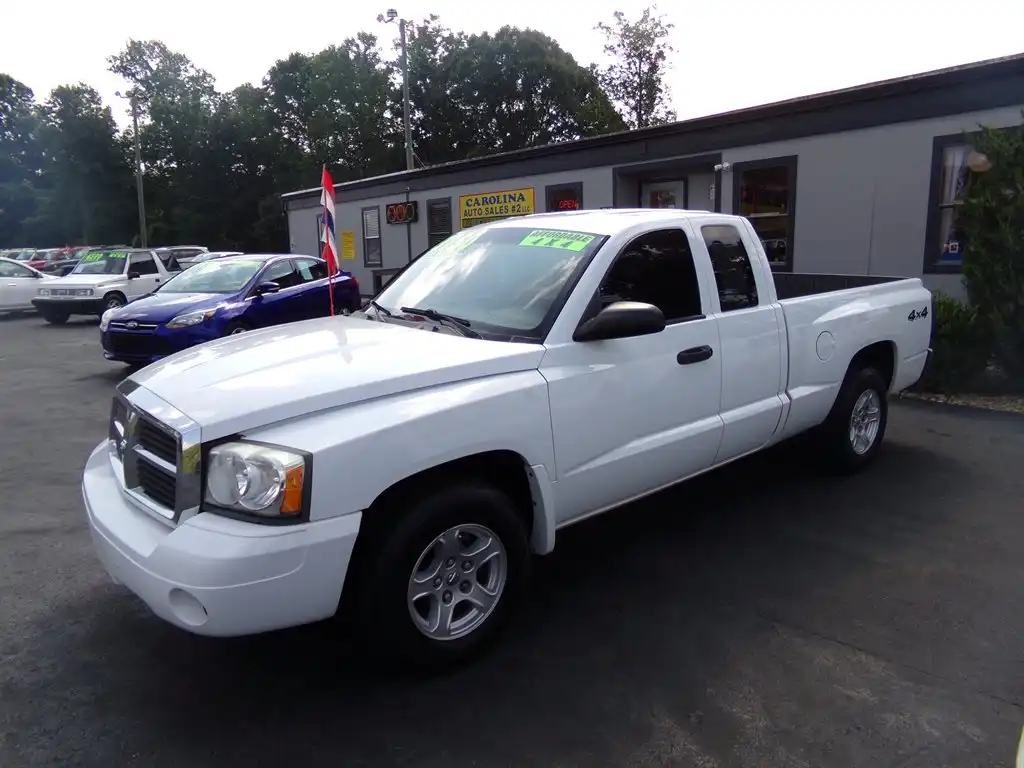 2006 Dodge Dakota SLT 4X4 Club Cab's photo