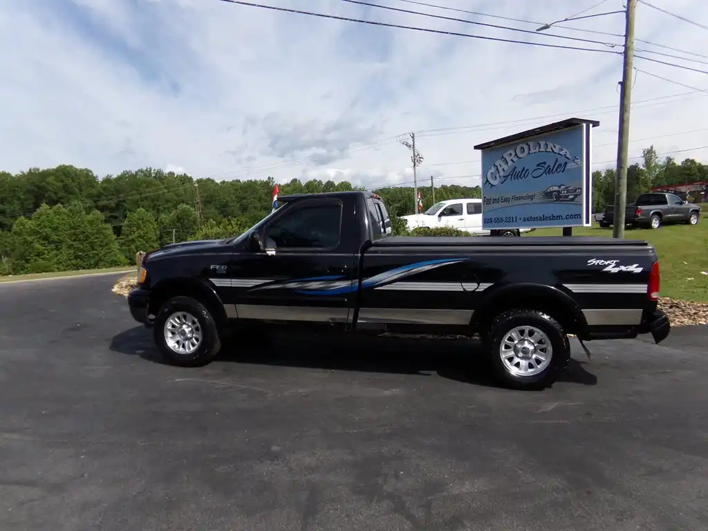 2001 Ford F-150 XL 4x4 Regular Cab SWB Styleside's photo