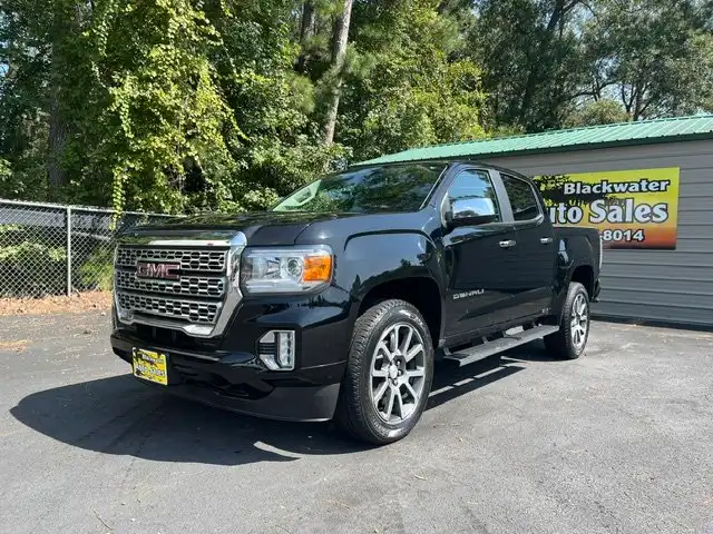 2022 GMC Canyon Denali 4WD Crew Cab Short Box's photo