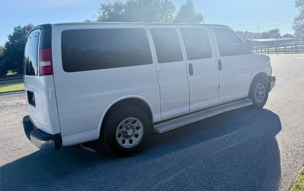2012 Chevrolet Express LS 1500 photo 4