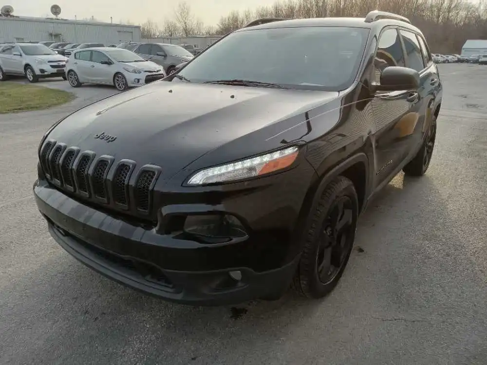 2017 Jeep Cherokee Sport Altitude's photo
