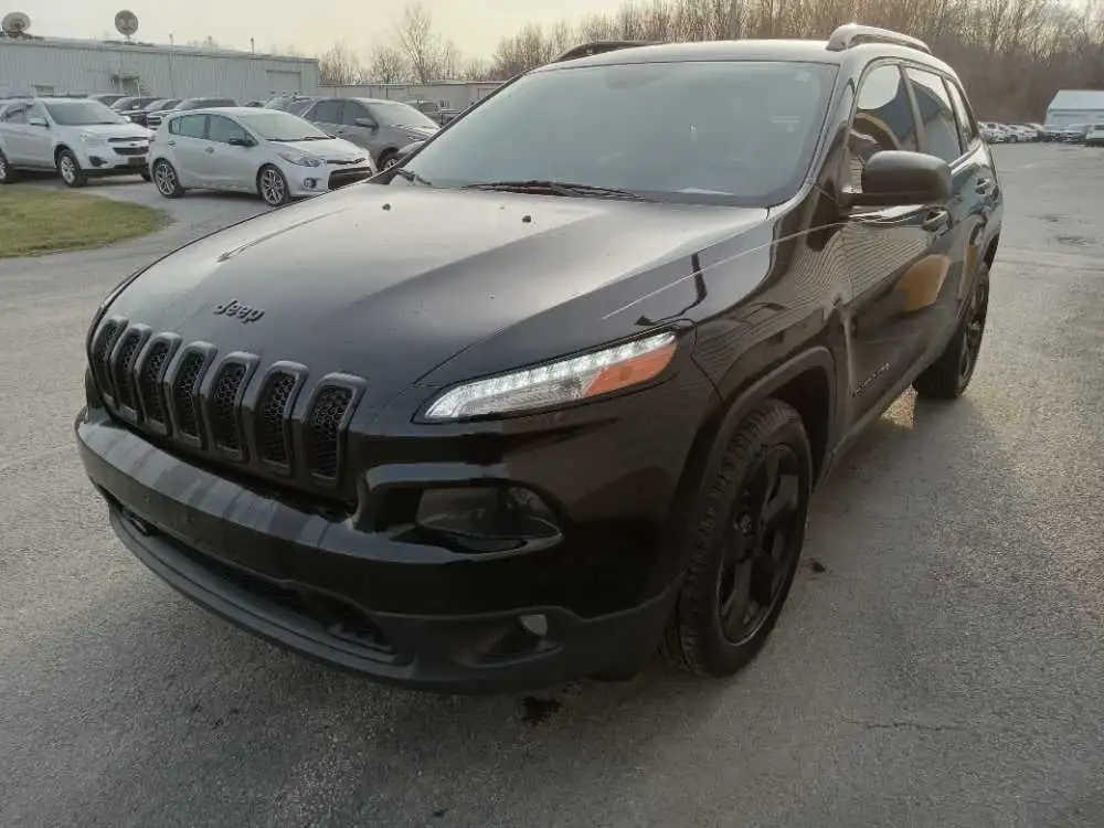 2017 Jeep Cherokee Sport Altitude's photo