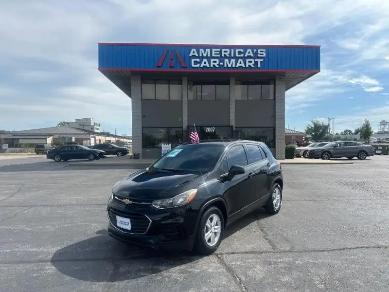 2020 Chevrolet Trax LS photo 1