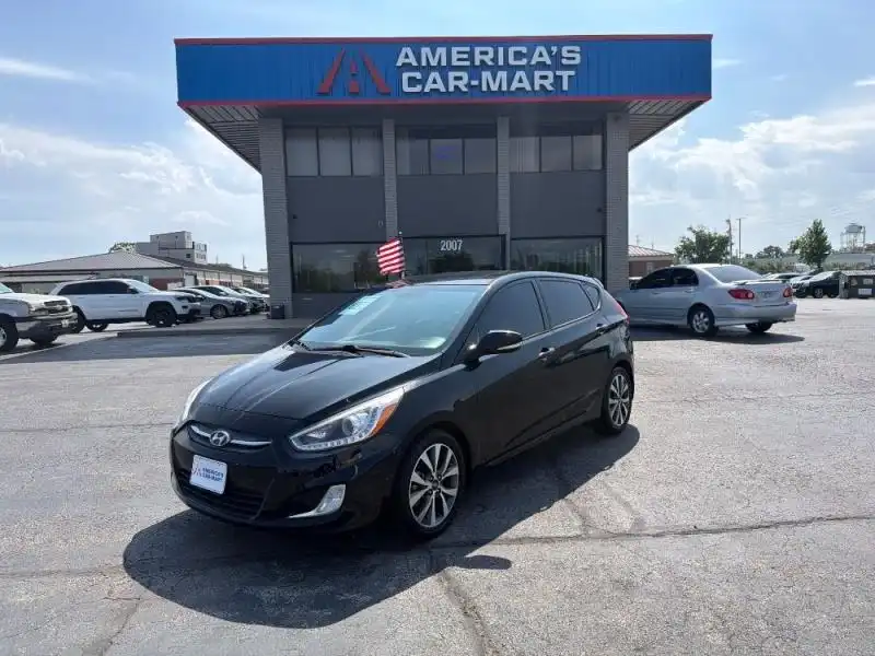 2017 Hyundai Accent Sport 5-Door 6-Speed Automatic's photo