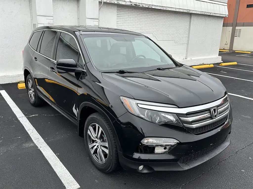 2016 Honda Pilot 2WD EX-L w/RES's photo