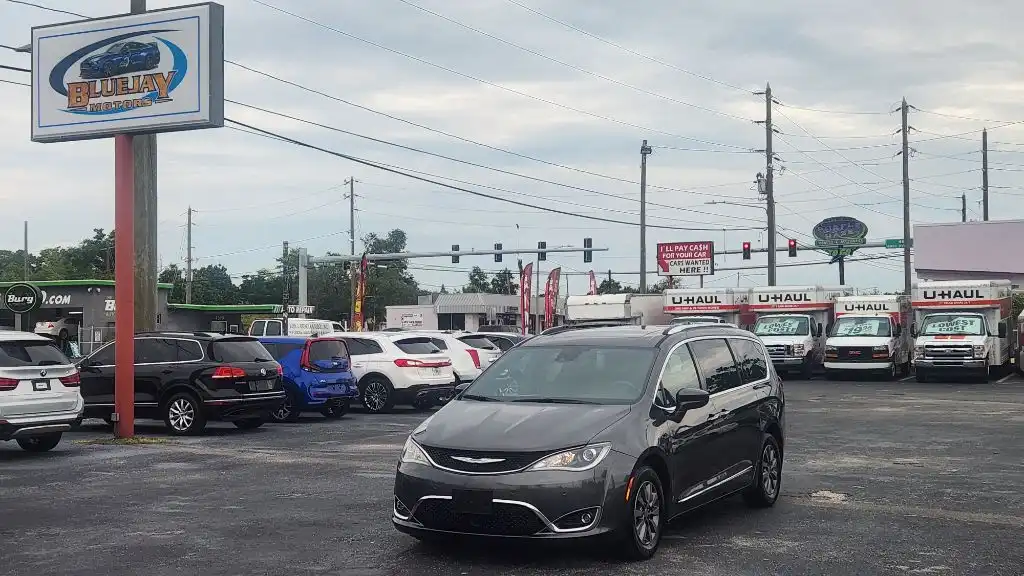 2019 Chrysler Pacifica Touring L Plus 35th Anniversary's photo