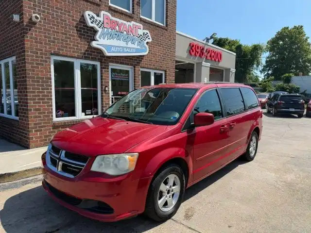 2013 Dodge Grand Caravan SXT's photo