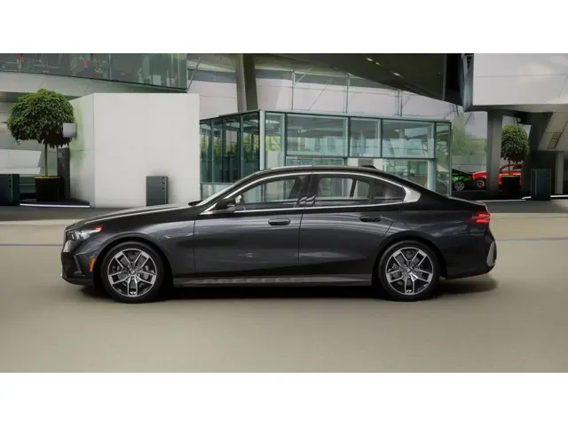 2027 BMW 5 Series 530i Sedan photo 4