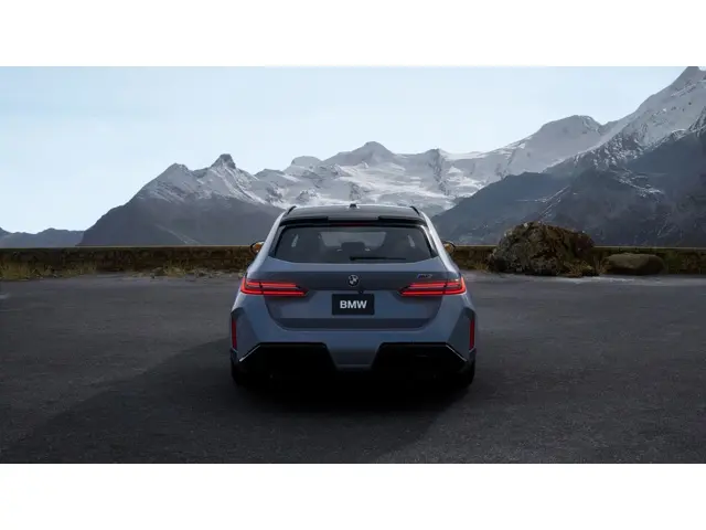 2027 BMW M5 M5 Touring photo 5