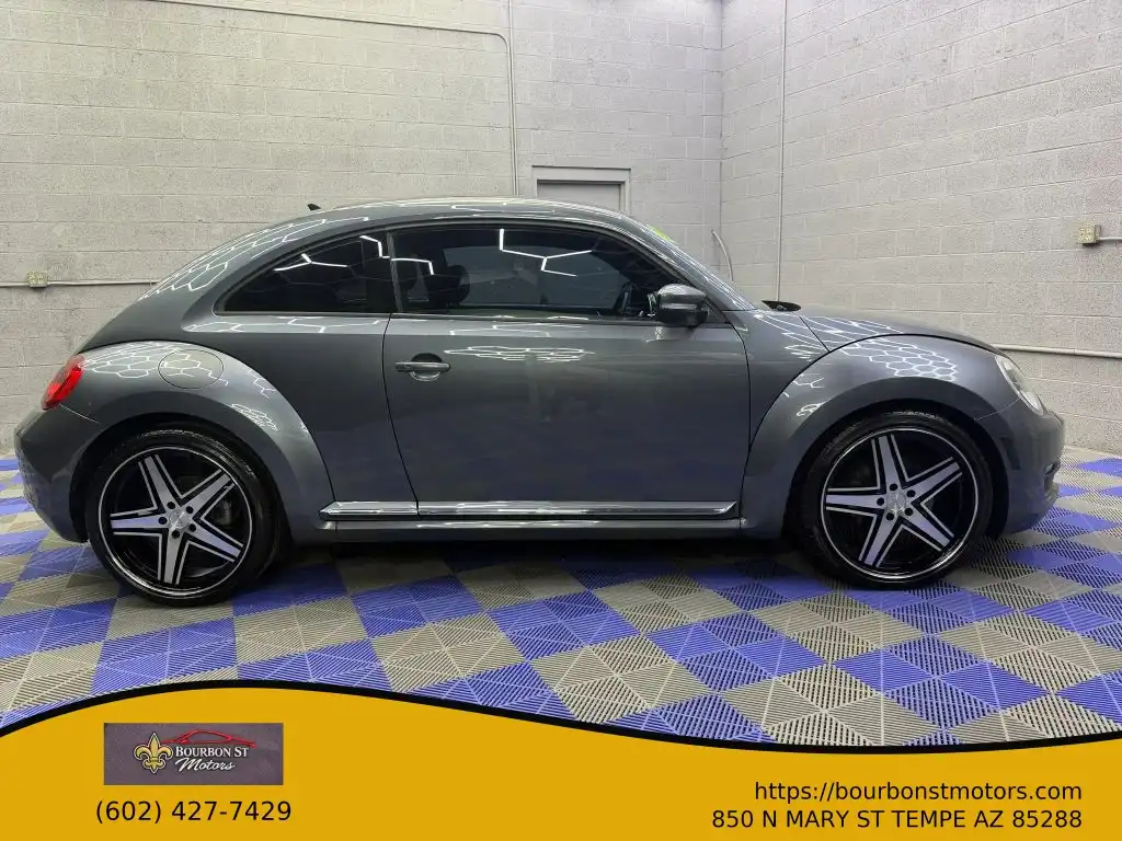2012 Volkswagen Beetle 2.5L Auto PZEV's photo