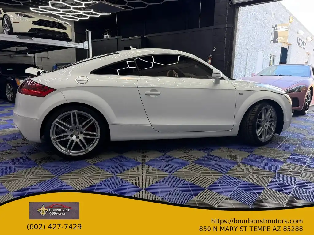 2010 Audi TT 2.0T quattro S tronic Premium's photo