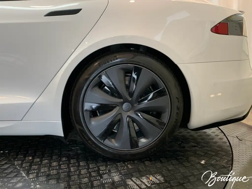 2021 Tesla Model S Plaid's photo