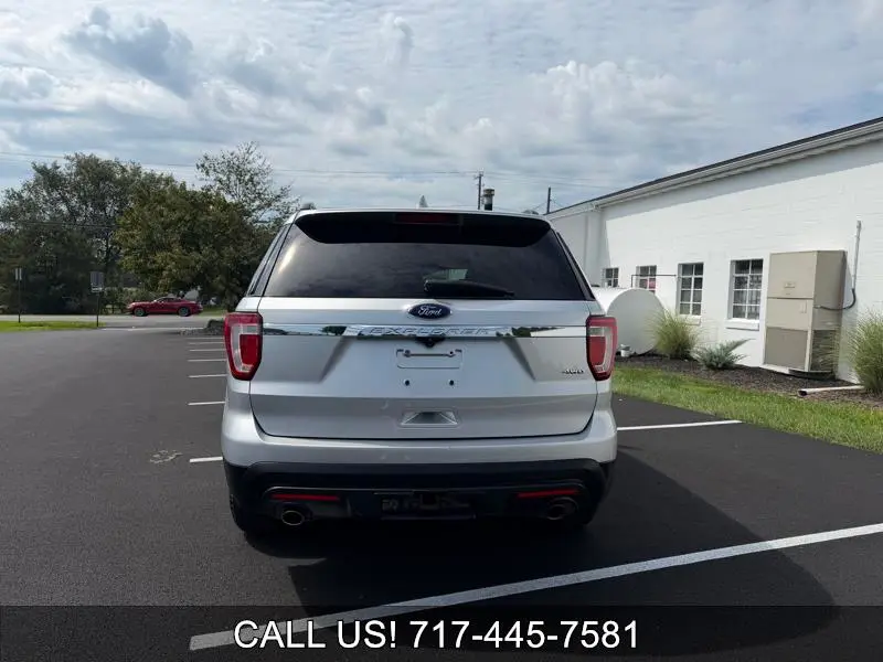 2017 Ford Explorer Base 4WD photo 4