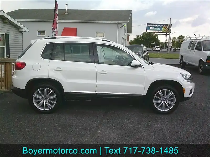 2012 Volkswagen Tiguan SEL 4Motion's photo