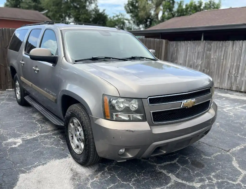2007 Chevrolet Suburban LT 2WD 1500's photo