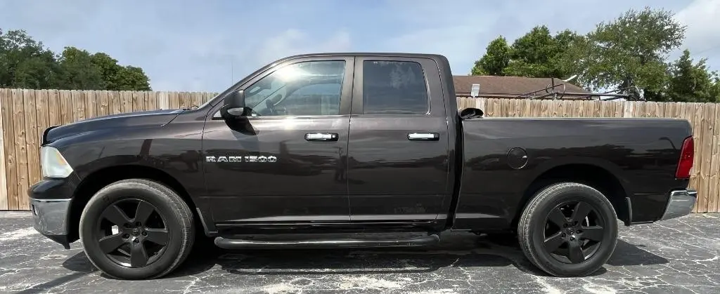 2011 RAM 1500 SLT Quad Cab photo 4
